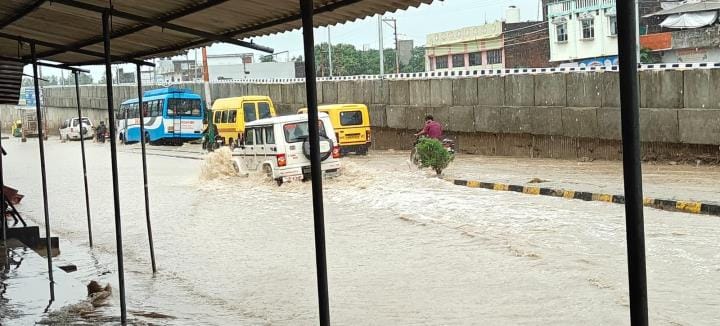 Trouble due to waterlogging on service road