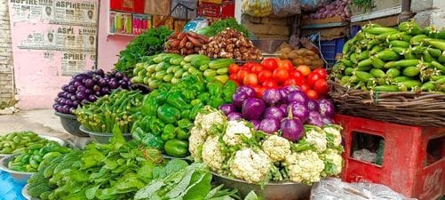 Green chilli crossed 100, coriander crossed 300, ginger also made a leap