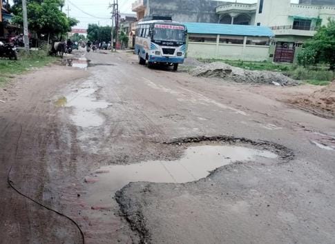 Gadhi road will be five meters wide with the construction of drains