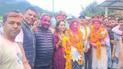 There is a wave of happiness in MLA Mayukh's camp on the victory in Bin and Moonakot