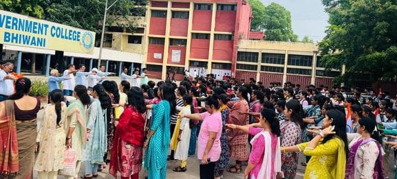 Students were made to take an oath to stay away from drugs