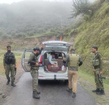 kathua news. Tight security in border area