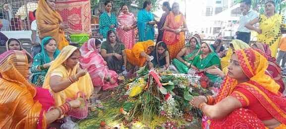 Lalahi Chhath: Women prayed for the long life of their son