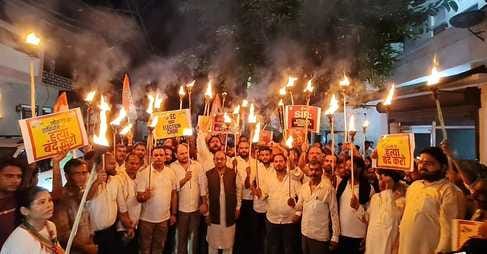 Congress took out a torchlight procession against the Election Commission