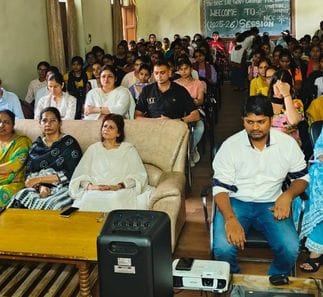 Kashish, Mansi gave speech on patriotism