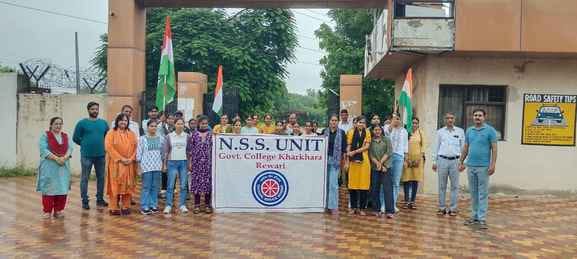 Tricolor procession taken out in Government College Kharkhada