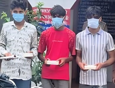 Robbery of finance workers exposed, three miscreants arrested