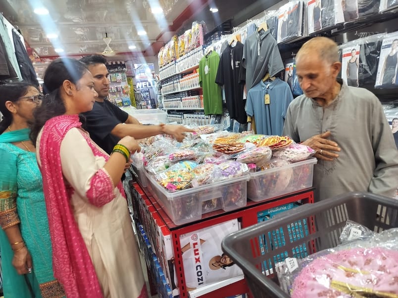 Markets decorated for Janmashtami, Krishna's fancy dress becomes first choice of children