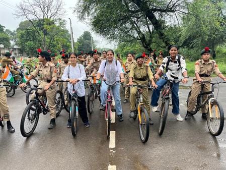 NCC volunteers enthusiastically took out Independence Day rally