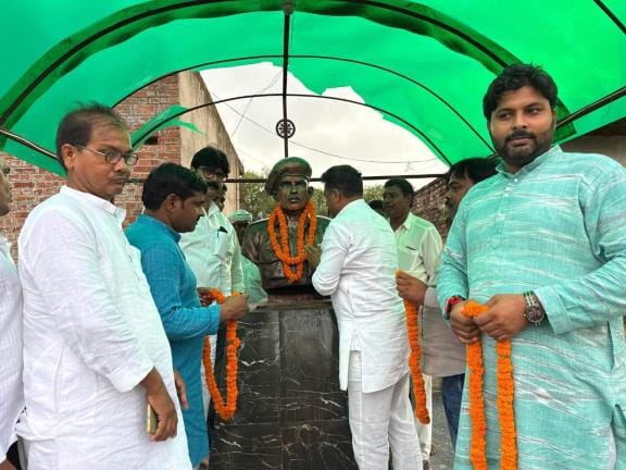 Martyr Chandan's father was honored