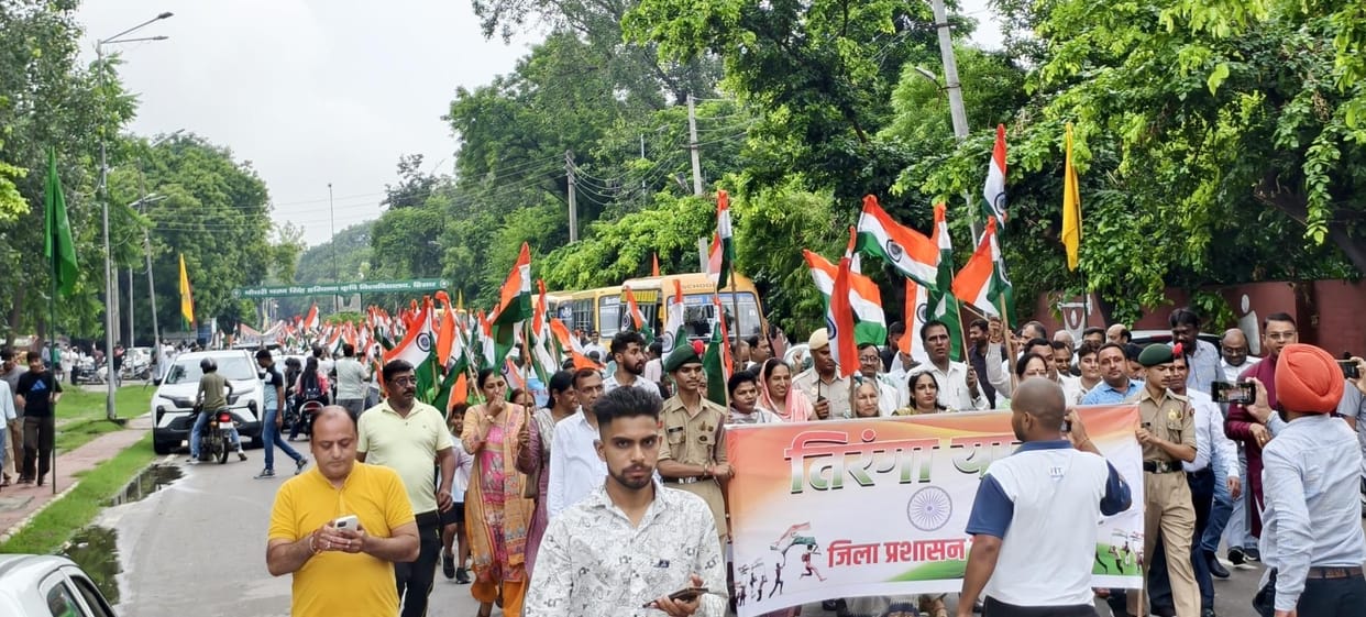 Tiranga Yatra was taken out under the leadership of MLA Savitri Jindal