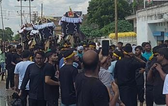 Siddharthnagar News: Chehlum was celebrated in the memory of the martyrs of Karbala, procession taken out