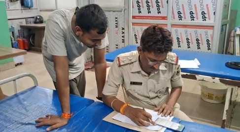 Muzaffarpur Crime: Rs 70,000 looted from finance company agent, miscreants stabbed him when he opposed