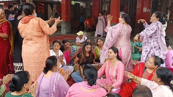 Crowds gathered in Shiva temples on the last day of Sawan