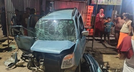 Two injured in collision between car and hydra