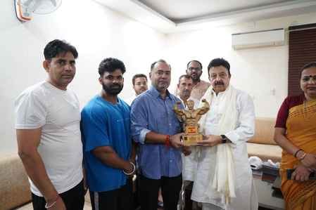 Rao Narbir Singh was honored with the Award of Honor