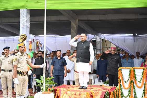 The state is moving ahead despite many challenges: Vinay Kumar