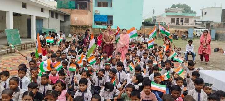 Independence Day was celebrated with great pomp, songs of freedom were sung