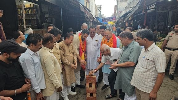Work of laying sewer line started in ward 11