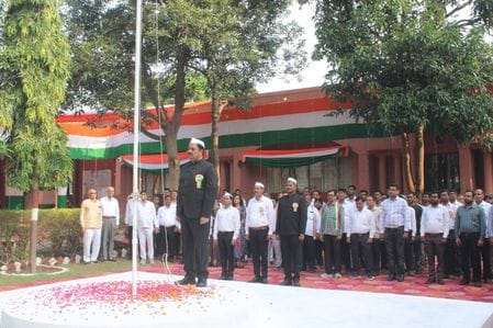 Tribute paid to immortal sons by hoisting the flag