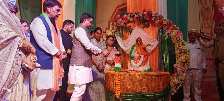 Girls were enthralled with patriotic cultural programs