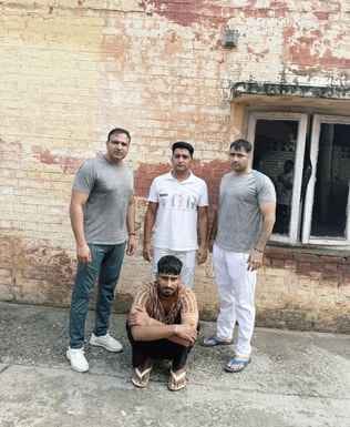 The theft accused escaped by dodging the police, later arrested