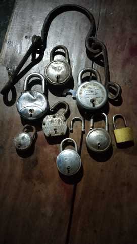 Thieves ransacked a soldier's locked house, stole jewelry worth Rs 7 lakh