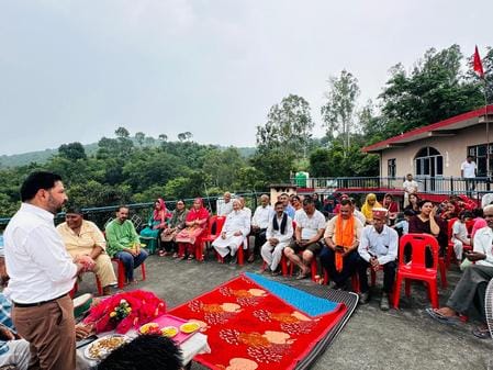The road problem of the villagers will be solved: Vivek Kumar