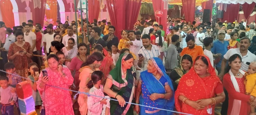As soon as Kanha was born, Bhajans, Kirtans and Sohars resonated in homes and temples