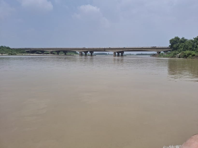 Destruction of 1.79 lakh cusecs of water in Yamuna, threat of flood