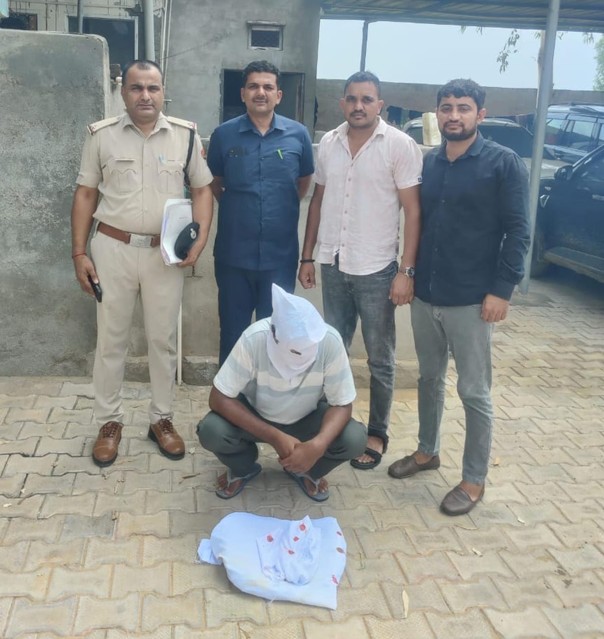 Bhiwani smuggler caught with 1.36 kg opium