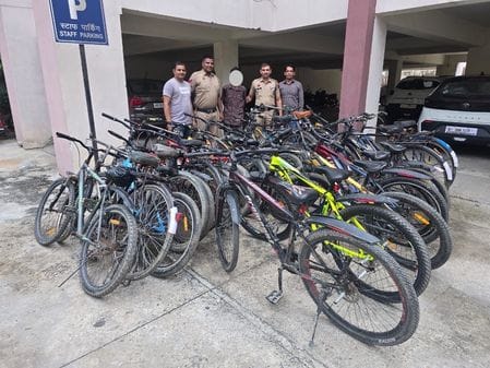 He used to steal bicycles parked on the streets in the blink of an eye, 29 recovered