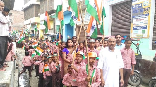 The tricolour was hoisted in government and private institutions; children mesmerized with their cultural presentation