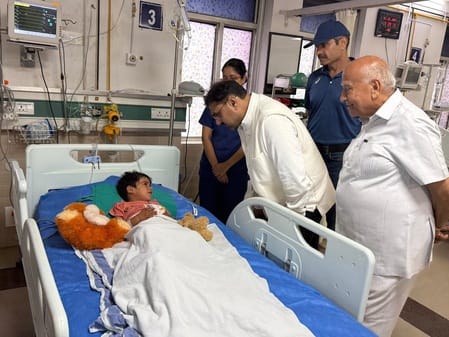 Satish Sharma met the families affected by the cloudburst