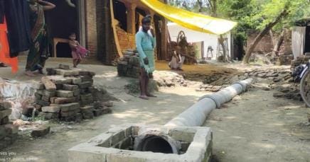 A woman died after falling into a chamber built in a drain