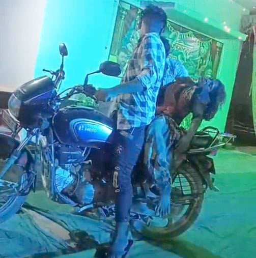 The injured woman was sent back from the police station, the police said- they are busy in Janmashtami
