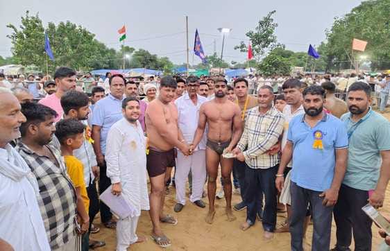 Baghot wrestler Naresh won wrestling worth 11 thousand rupeesBaghot wrestler Naresh won wrestling worth 11 thousand rupees