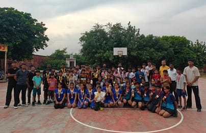 Players showed their strength in basketball competition