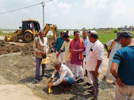 The dilapidated road will be repaired at a cost of 43 lakhs