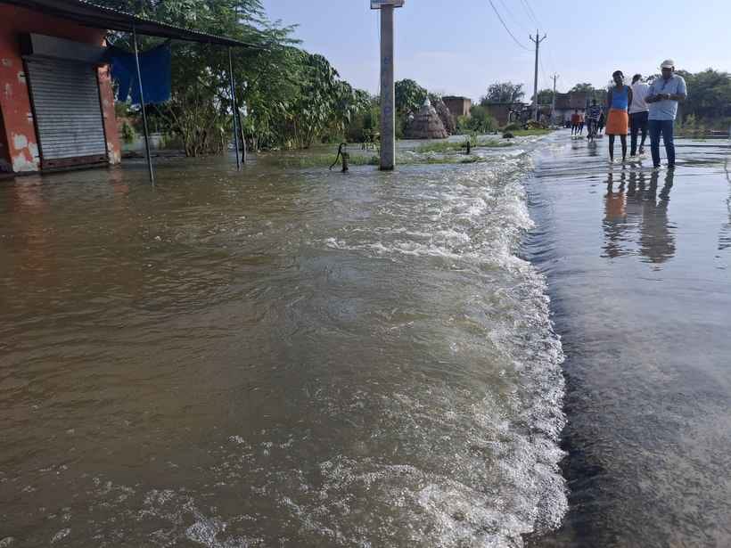 The water level of Ganga and Ramganga decreased, difficulties increased