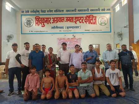 In Under-14, Vanshik, David, Sunny, Alok, Nitin and Chintu became the winners