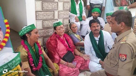 Female officer sat on hunger strike in village Kota