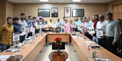 The role of alumni in the development and innovation of the institute was discussed