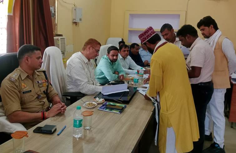 Applications were given thrice on Sampoorna Samadhan Diwas, twice on Thana Diwas, still no hearing