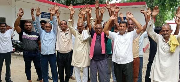 Farmers are angry due to less water being released in Rajwaha