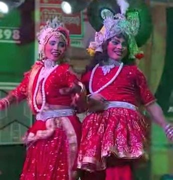 Krishna-Kanhai was born amidst cheers, devotees were delighted