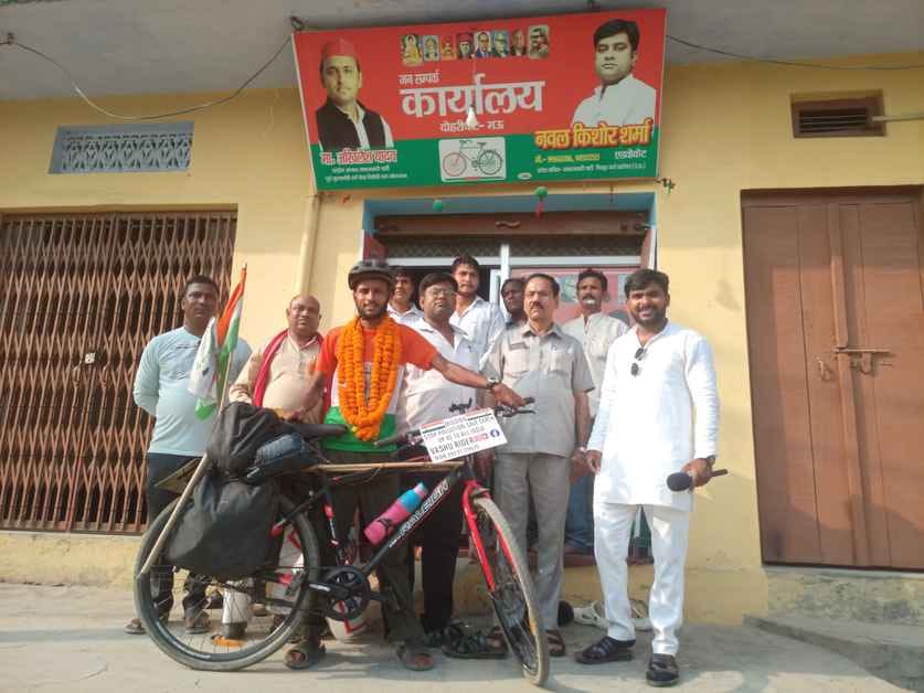 Vasusen who went on a tour of India was welcomed at Dohrighat