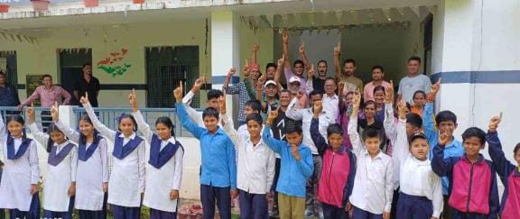 CM Uncle! Stop the cluster scheme, not the schools