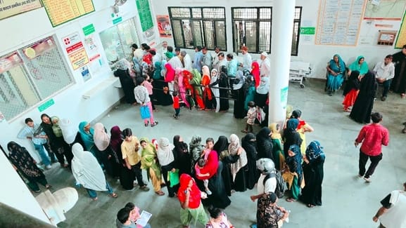 Doctor missing from the room, waiting increases the problem