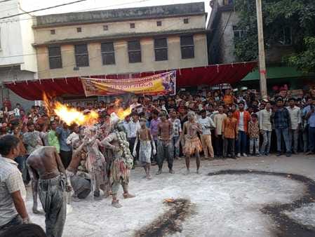 Mahaveeri flag procession echoed with cheers
